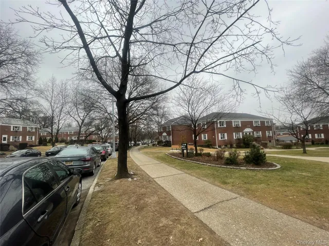 $349,000 | 224-04 Manor Road, Unit LOWER LEVEL FIRST FOOR | Bellerose