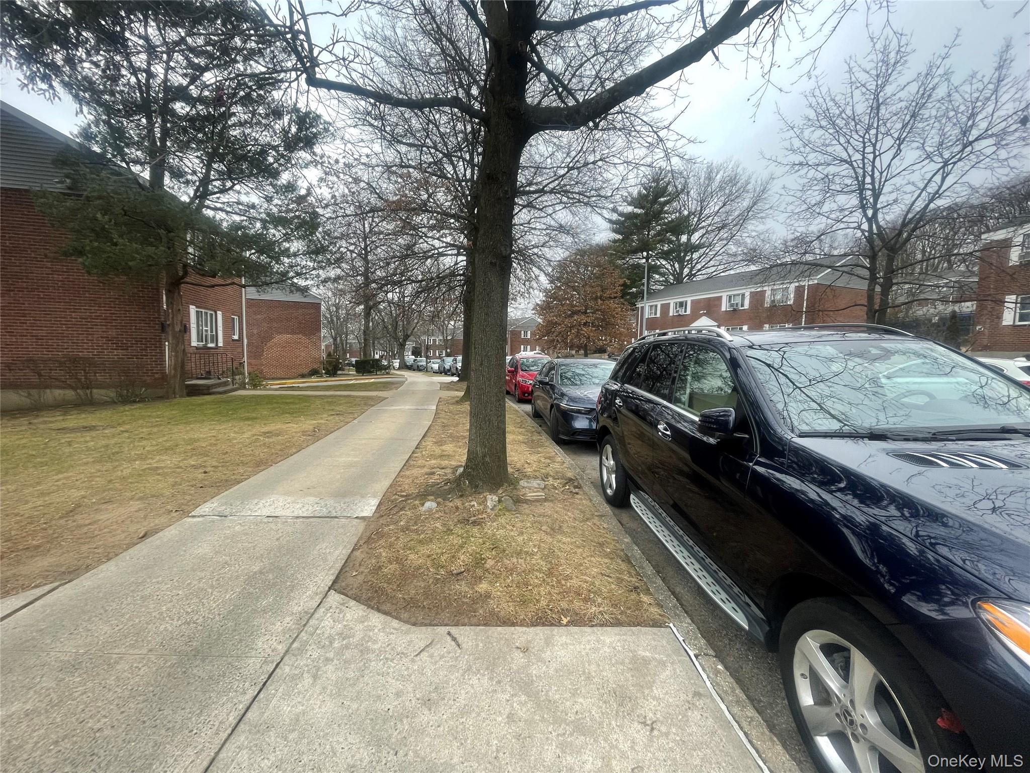 224-04 Manor Road, Unit 103 Queens, NY 11427 - Photo 2 of 28