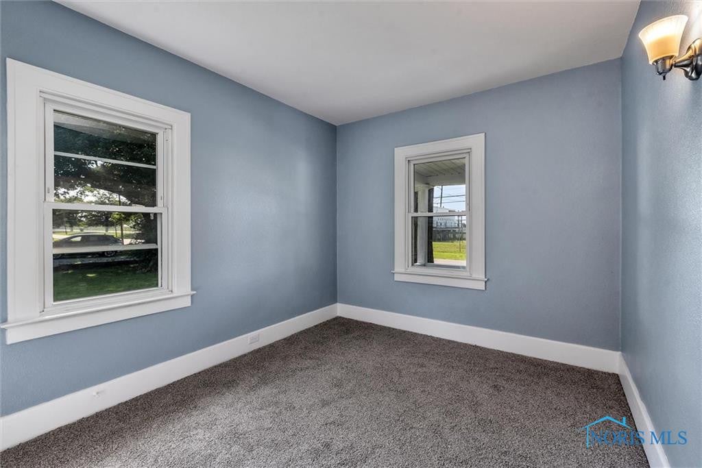 2401 Pickle Road Oregon, OH 43616 - Photo 18 of 43 Gallery Image 18