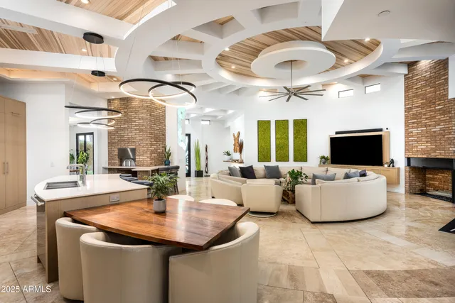 $4,700,000 | 8116 East Vista Bonita Drive, Scottsdale, AZ 85255