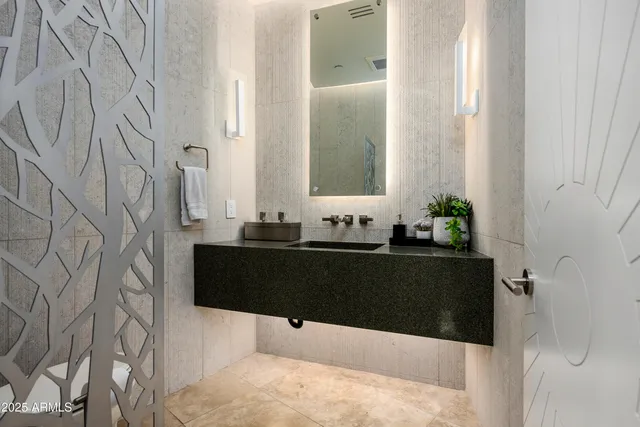 $4,700,000 | 8116 East Vista Bonita Drive, Scottsdale, AZ 85255