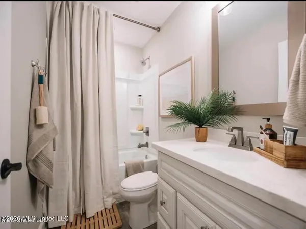 $401,000 | 3698 Olivia Drive, Ocean Springs, MS 39564