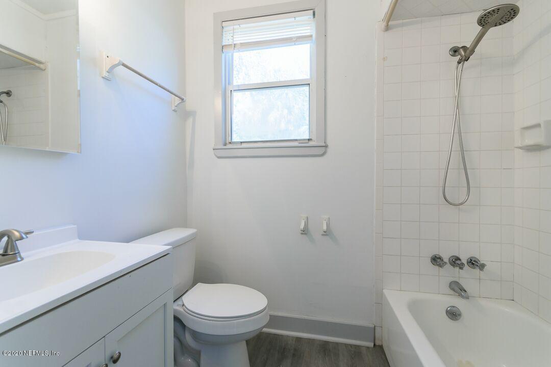 461 Levy Road Atlantic Beach, FL 32233 - Photo 17 of 18 Bathroom- Small House