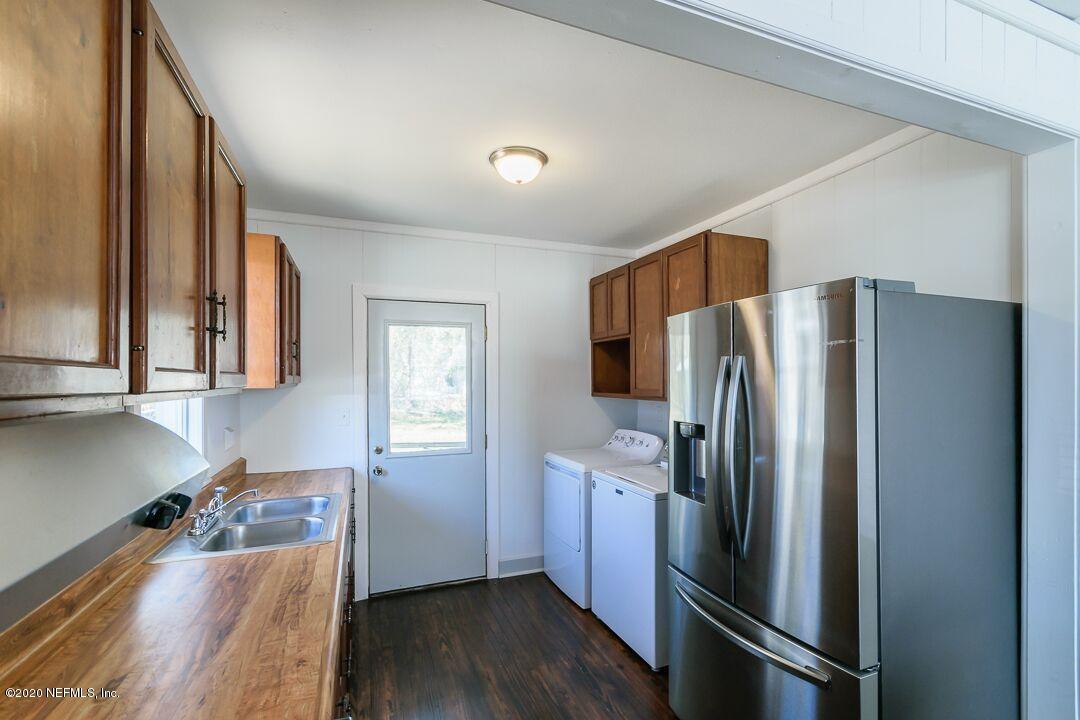 461 Levy Road Atlantic Beach, FL 32233 - Photo 8 of 18 Kitchen 2- Small House