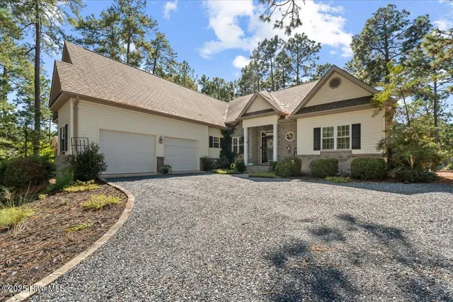 $575,000 | 278 Longleaf Drive, West End, NC 27376