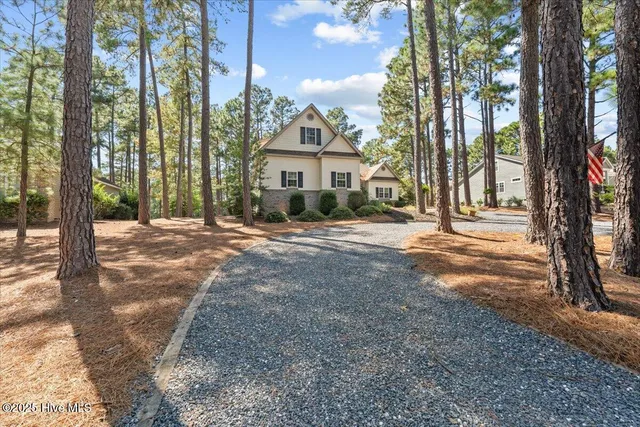 $575,000 | 278 Longleaf Drive, West End, NC 27376