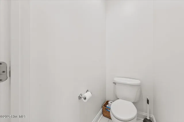 $575,000 | 278 Longleaf Drive, West End, NC 27376