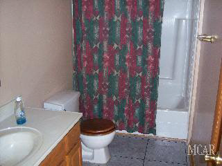 4872 Sycamore Road Newport, MI 48166 - Photo 10 of 12 Bath