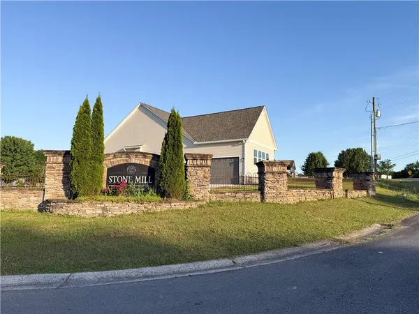 $384,900 | 113 Mill Stone Drive, Calhoun, GA 30701