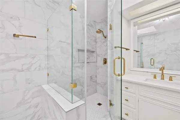 $2,850 | 1026 Oyster Bay Drive, Sugar Land, TX 77478