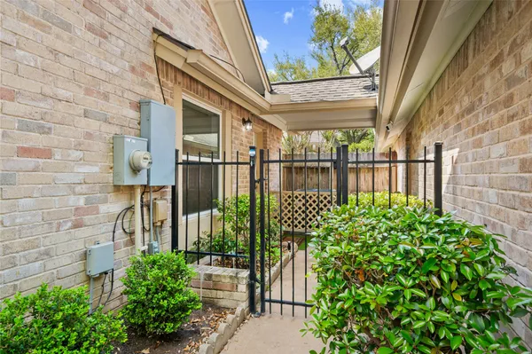 $2,850 | 1026 Oyster Bay Drive, Sugar Land, TX 77478