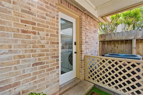 $2,850 | 1026 Oyster Bay Drive, Sugar Land, TX 77478