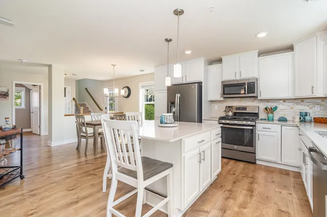 $379,500 | 13958 Lupine Trail Northeast, Prior Lake, MN 55372