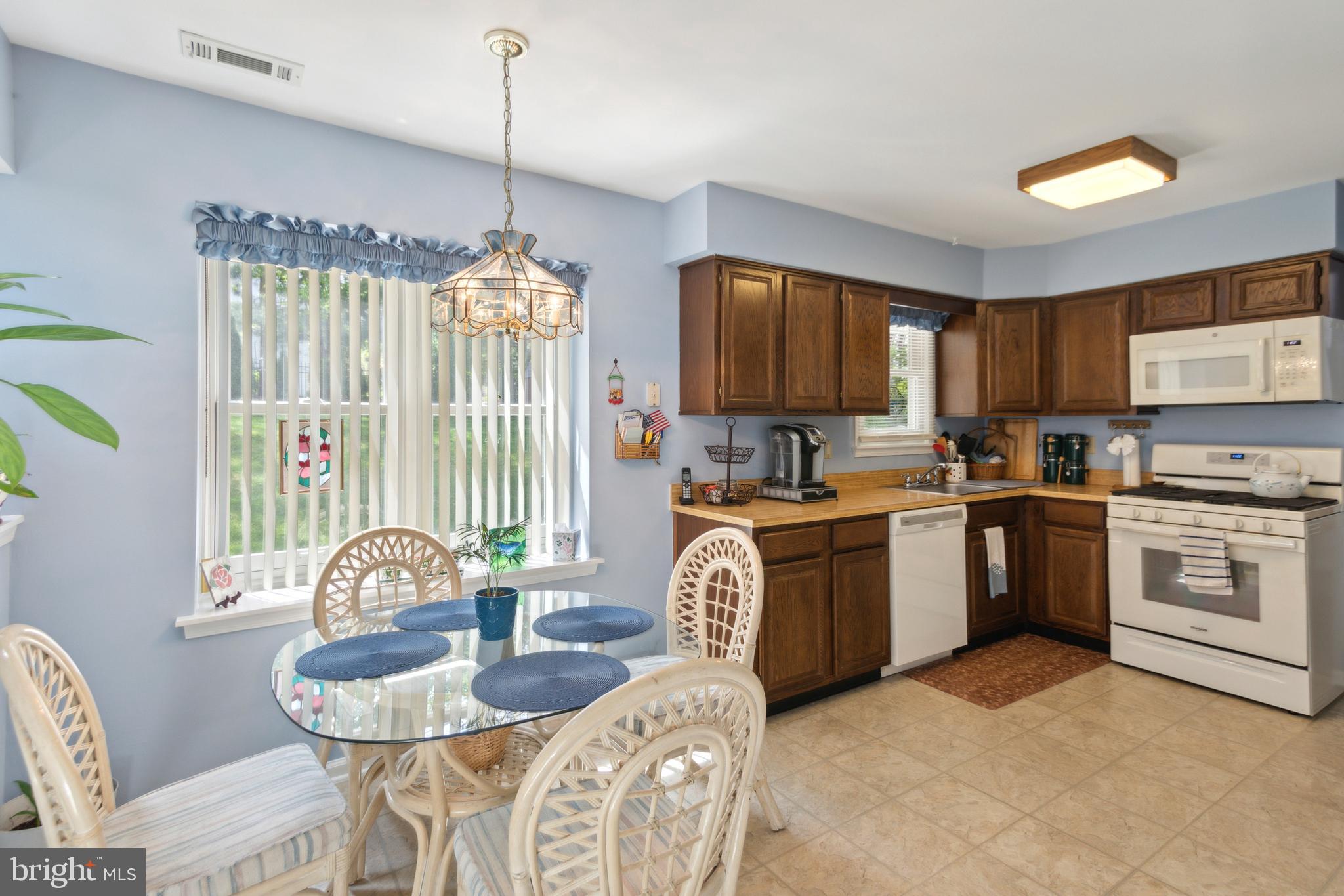9 Rushwick Road Mount Laurel, NJ 08054 - Photo 8 of 24 Gallery Image 8
