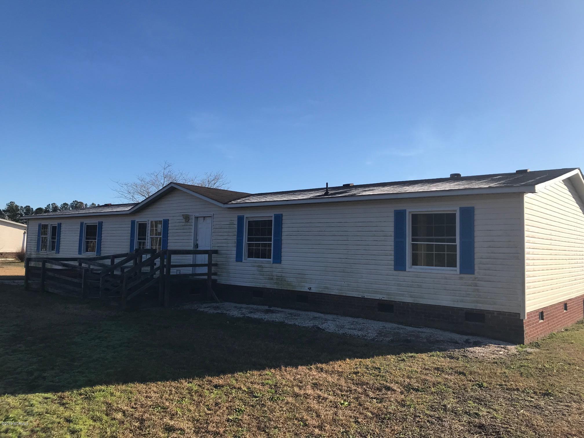 310 Taylor Road Havelock, NC 28532 - Photo 1 of 25 310 Taylor Rd (21)