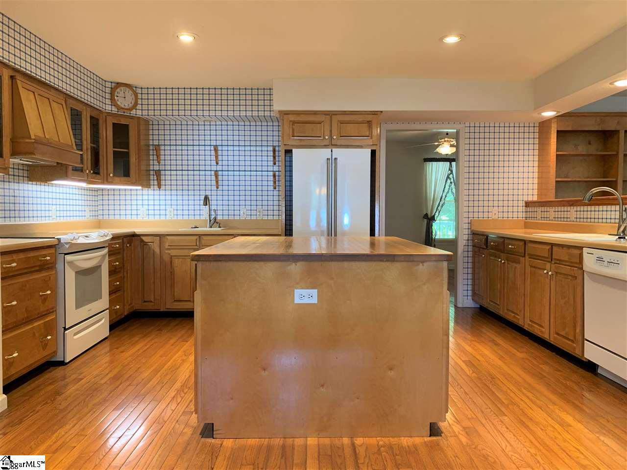 133 Upper Springs Road Pickens, SC 29671 - Photo 12 of 36