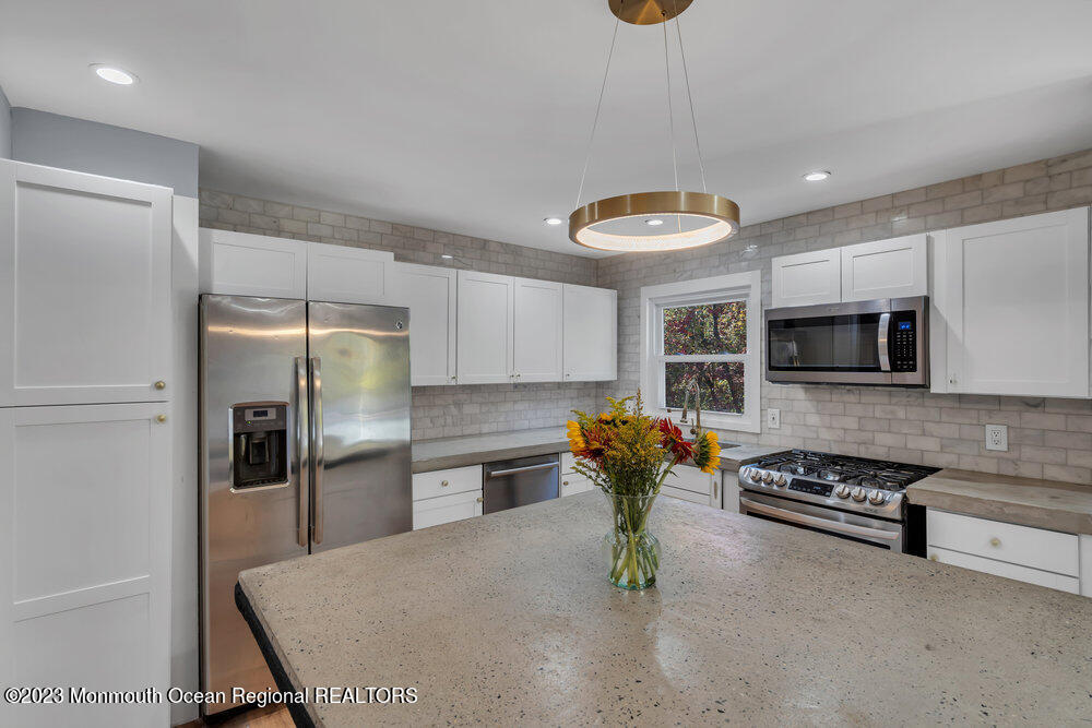 44 Branch Road Oakhurst, NJ 07755 - Photo 14 of 37 bjc04645