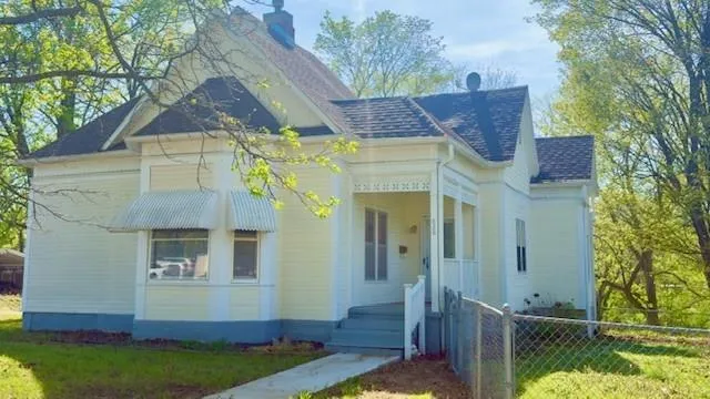 $183,000 | 628 South Clay Street, Nevada, MO 64772