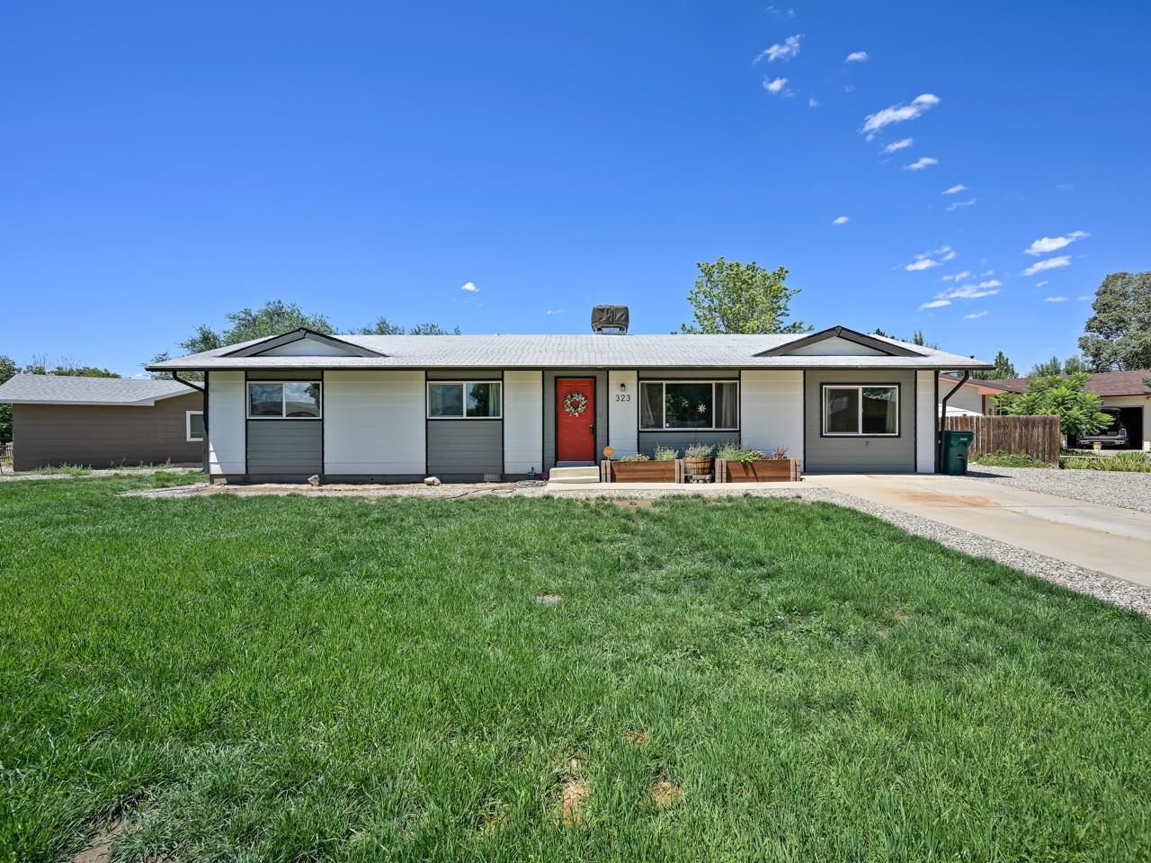 323 East Concord Dr  