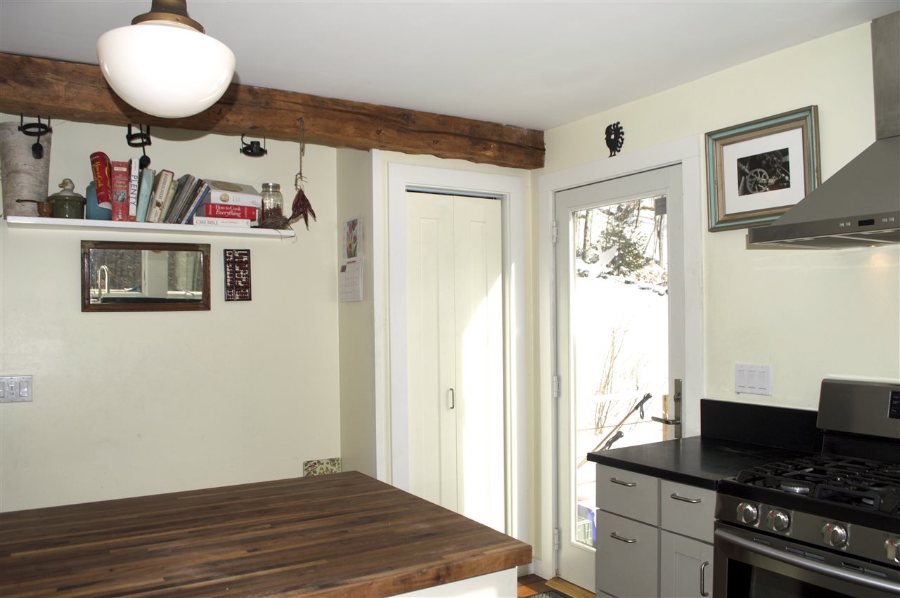 303 Potter Road Wardsboro, VT 05355 - Photo 7 of 24