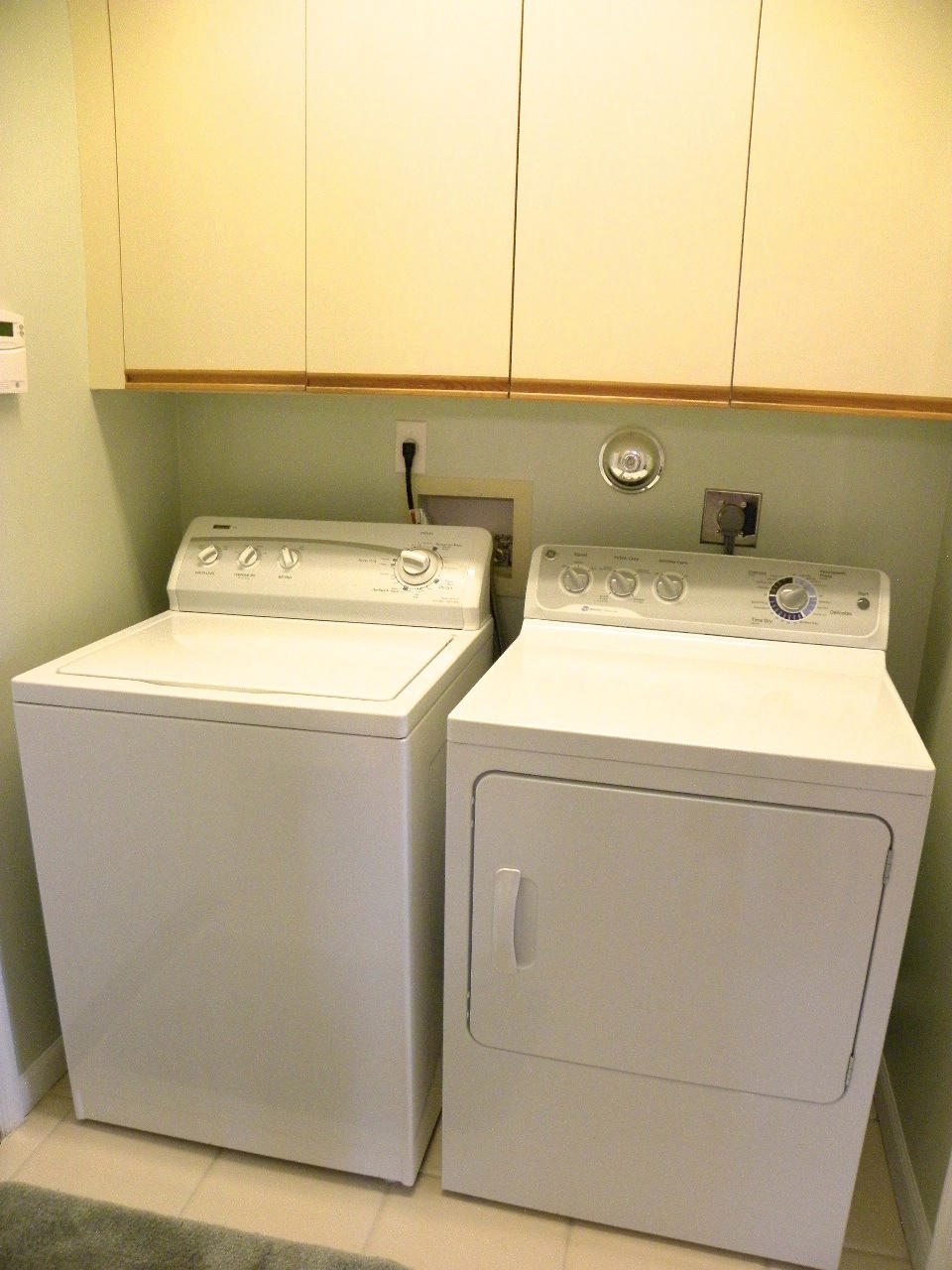 22289 Holcomb Place Boca Raton, FL 33428 - Photo 34 of 43 Laundry Room with Storage & Sink