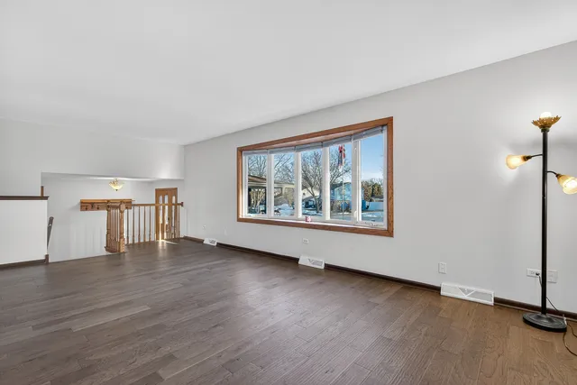 $375,000 | 1790 Devonshire Court, Elgin, IL 60123