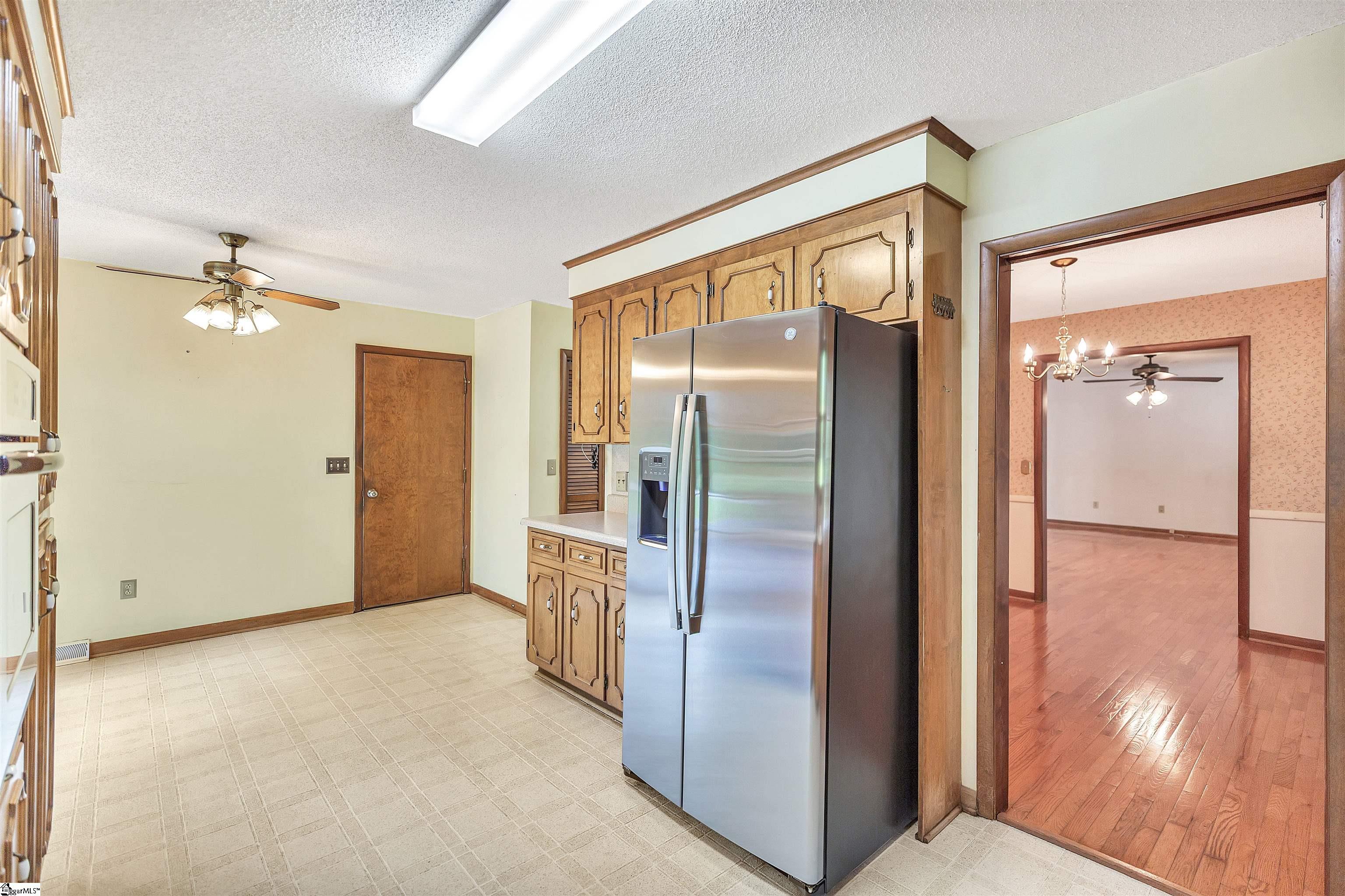 421 Cathey Road Anderson, SC 29621 - Photo 9 of 35