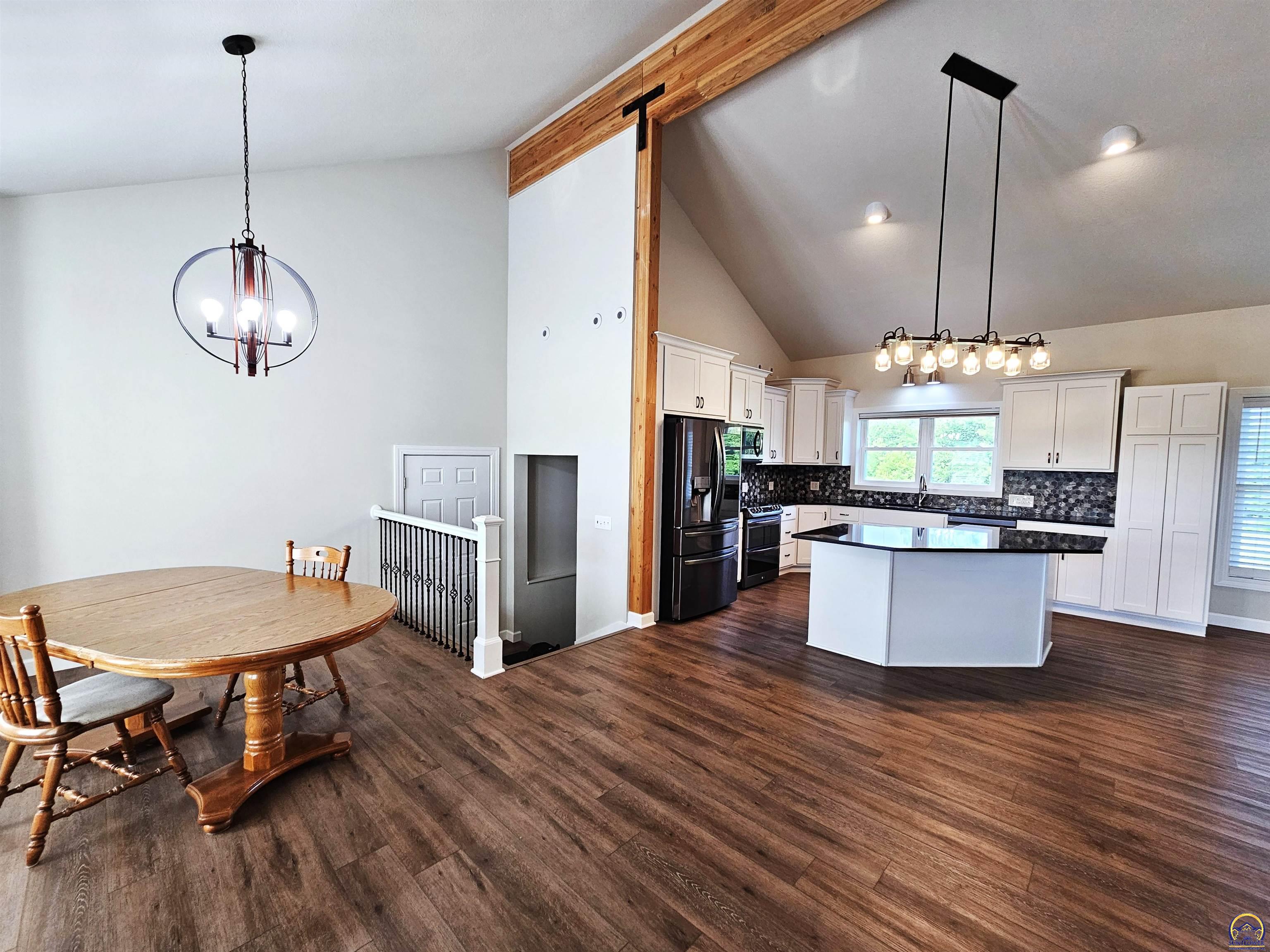 611 South 3rd Sabetha, KS 66534 - Photo 11 of 36