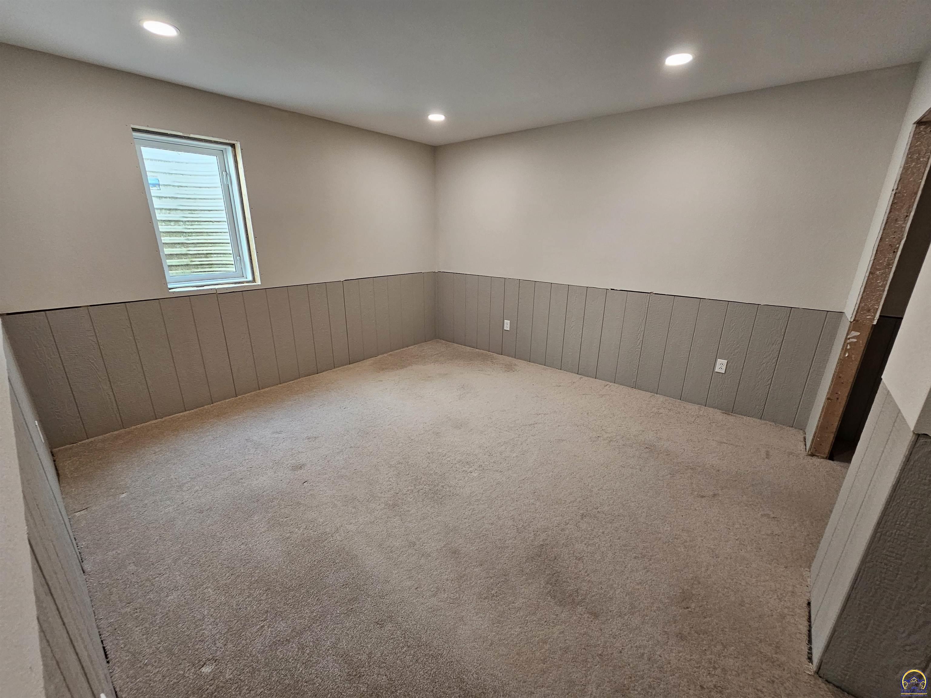 611 South 3rd Sabetha, KS 66534 - Photo 30 of 36