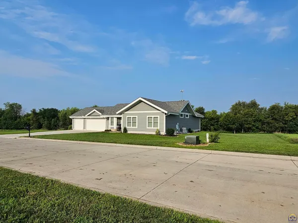 $460,000 | 611 South 3rd, Sabetha, KS 66534