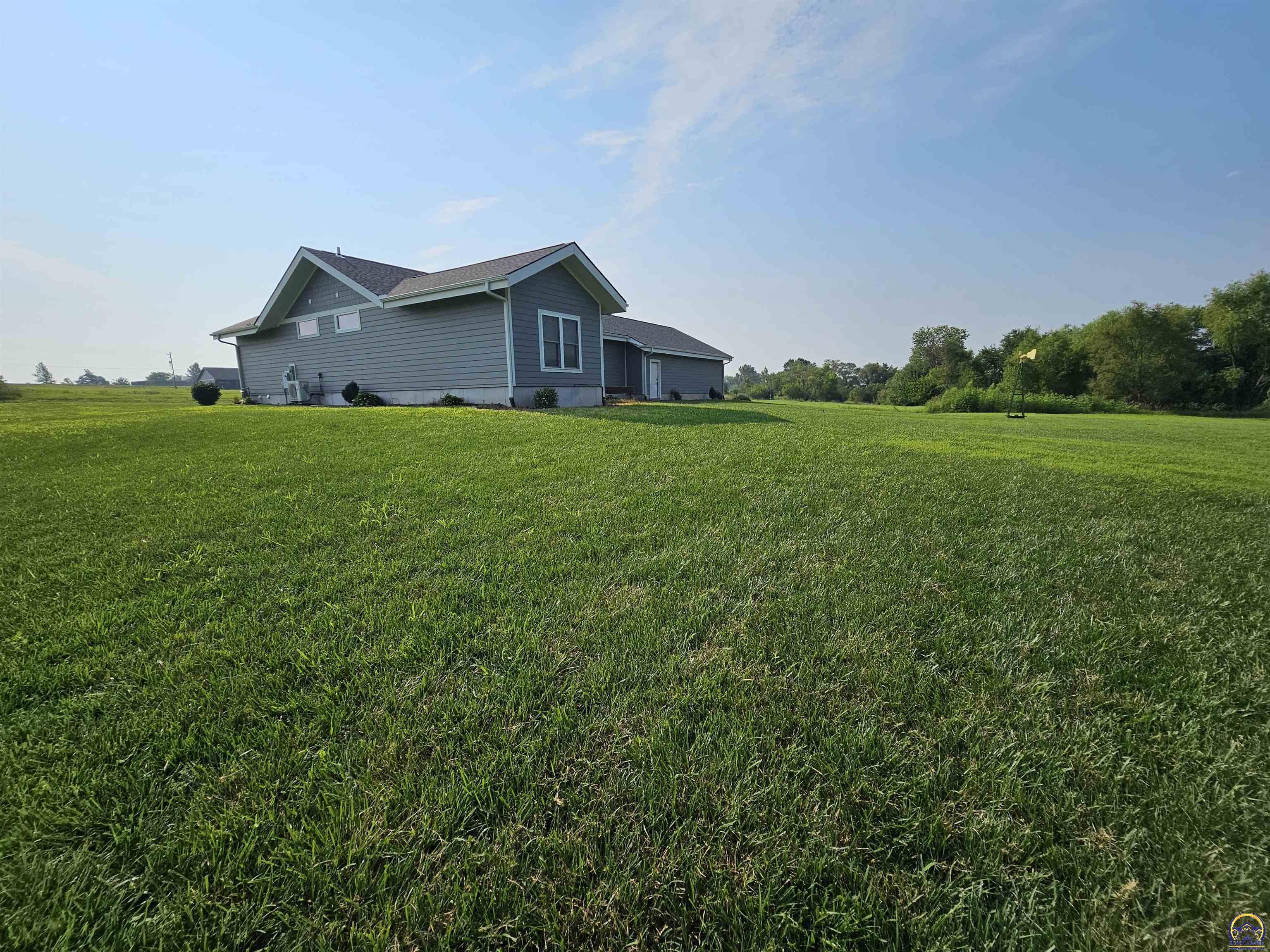 611 South 3rd Sabetha, KS 66534 - Photo 9 of 36