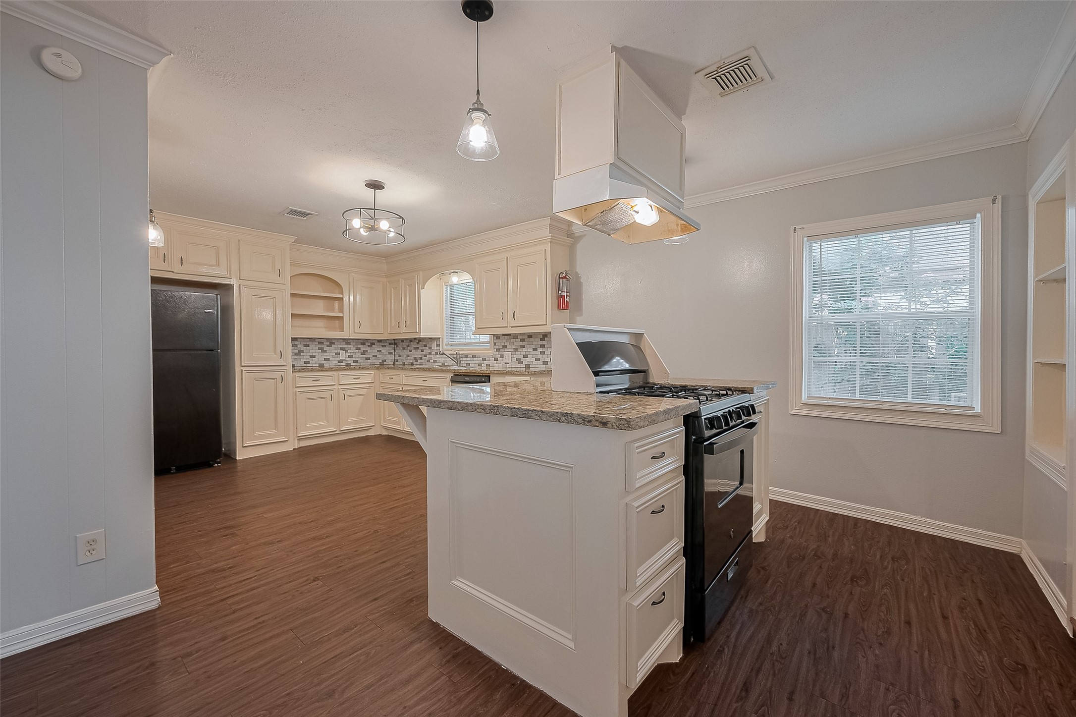 1813 Hatwell Street Houston, TX 77023 - Photo 14 of 44