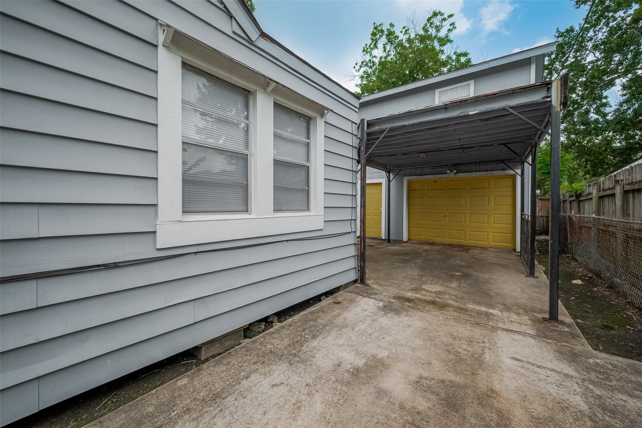 1813 Hatwell Street Houston, TX 77023 - Photo 28 of 44