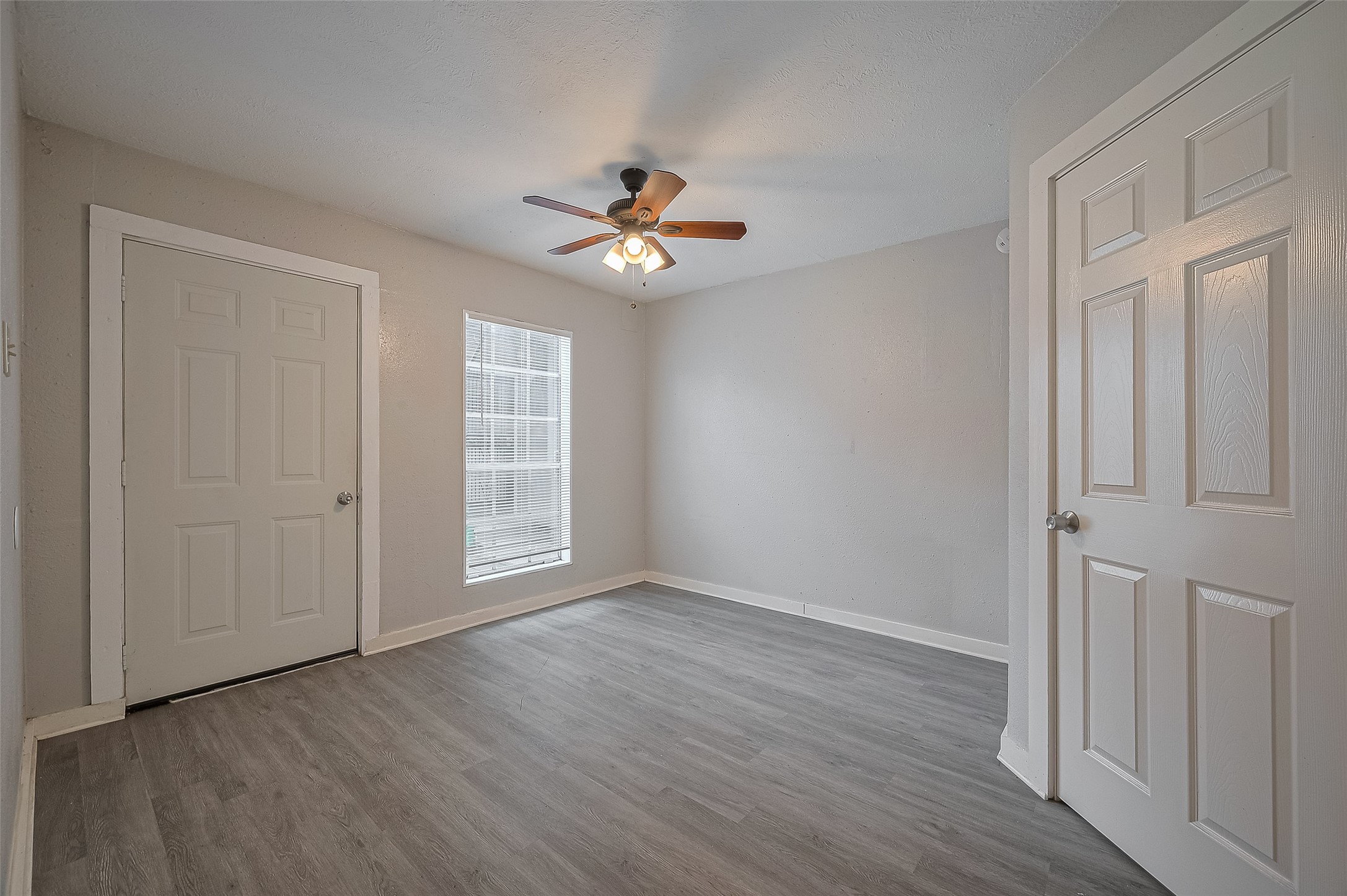 1813 Hatwell Street Houston, TX 77023 - Photo 33 of 44