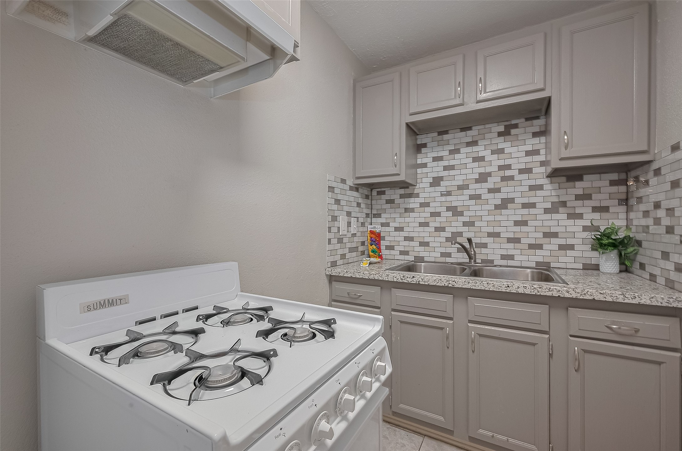 1813 Hatwell Street Houston, TX 77023 - Photo 36 of 44