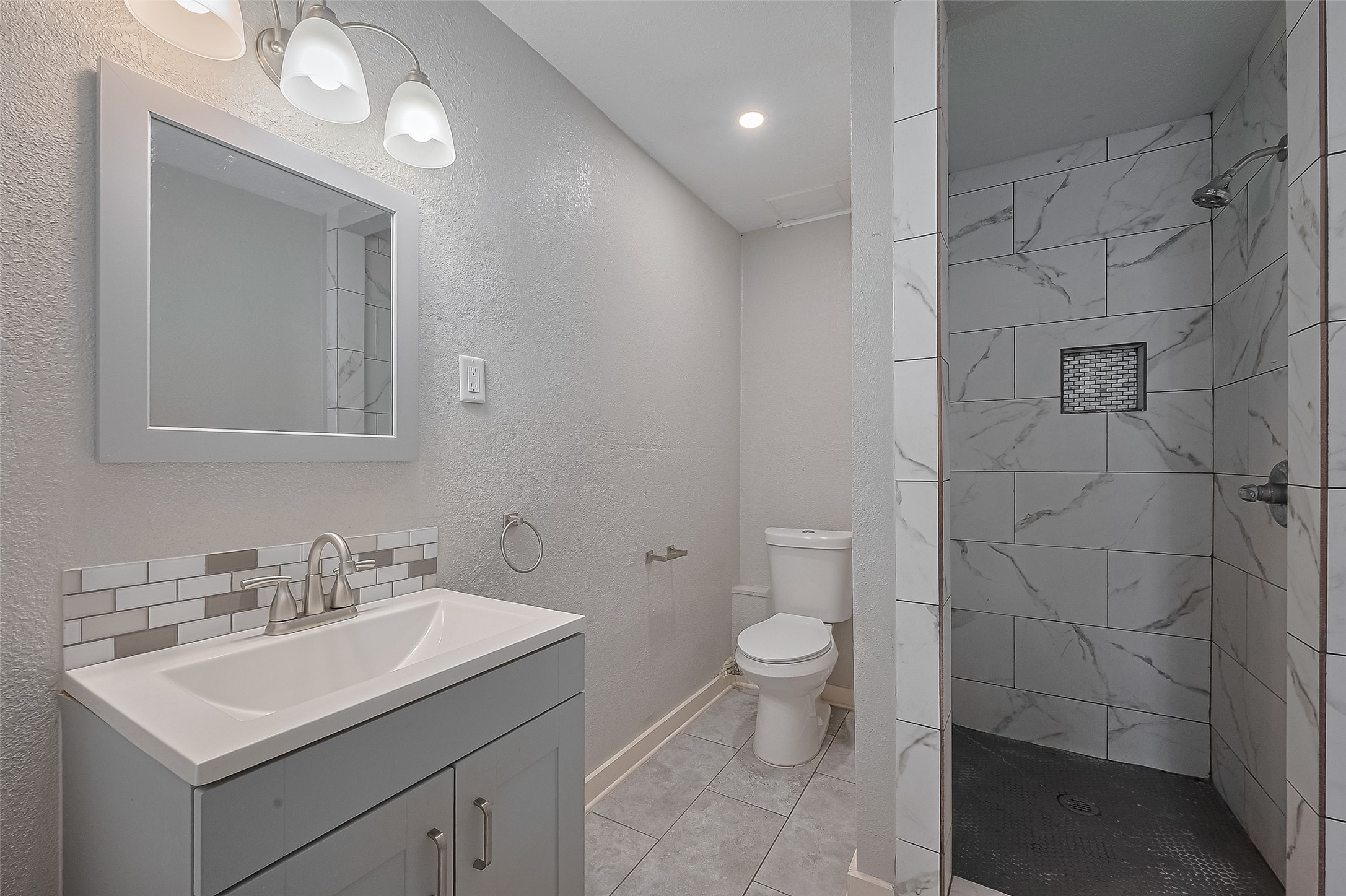 1813 Hatwell Street Houston, TX 77023 - Photo 39 of 44