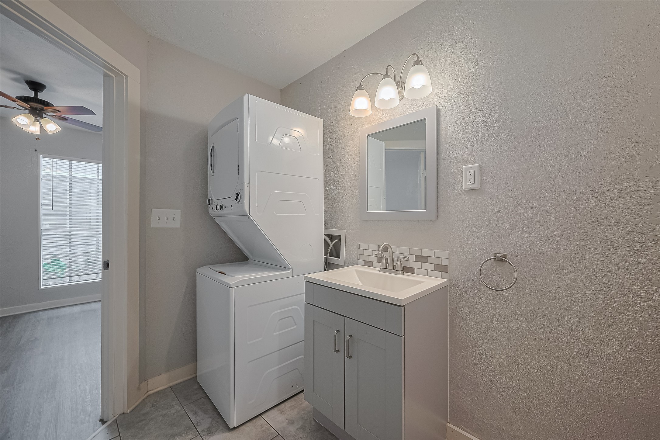 1813 Hatwell Street Houston, TX 77023 - Photo 42 of 44