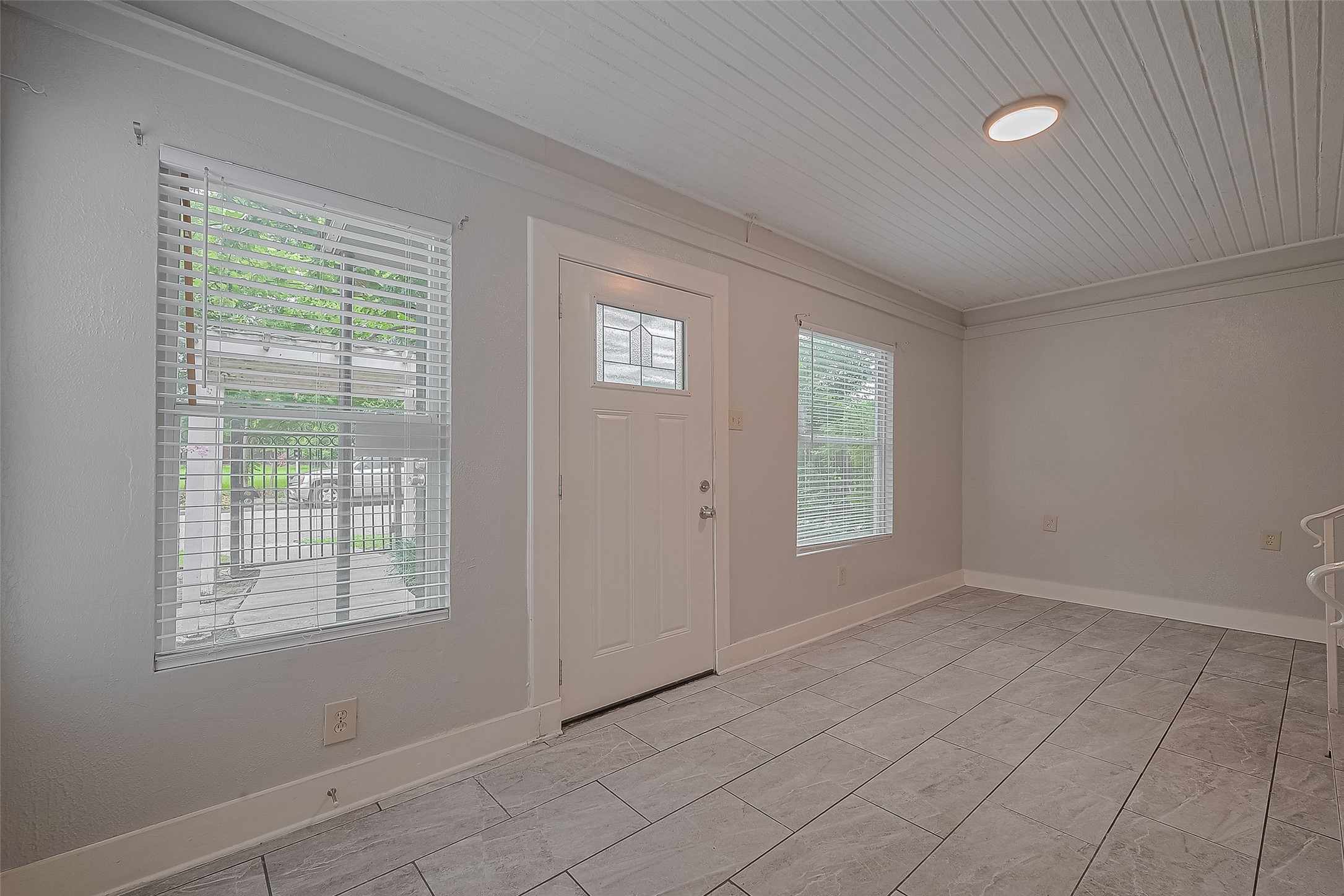 1813 Hatwell Street Houston, TX 77023 - Photo 5 of 44