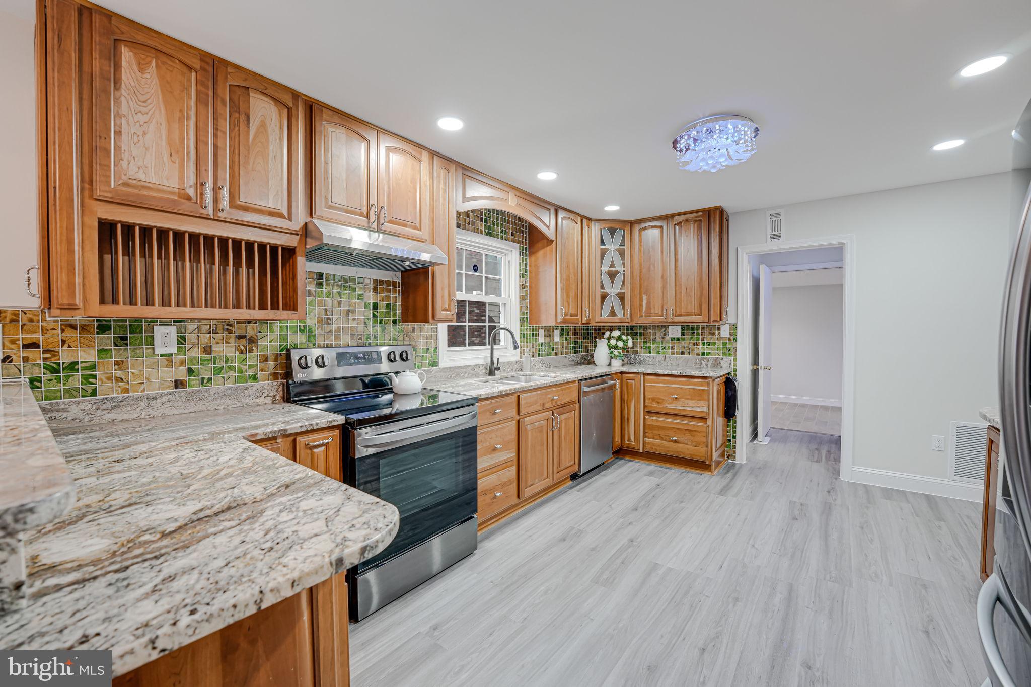 1262 Kensington Road McLean, VA 22101 - Photo 13 of 42