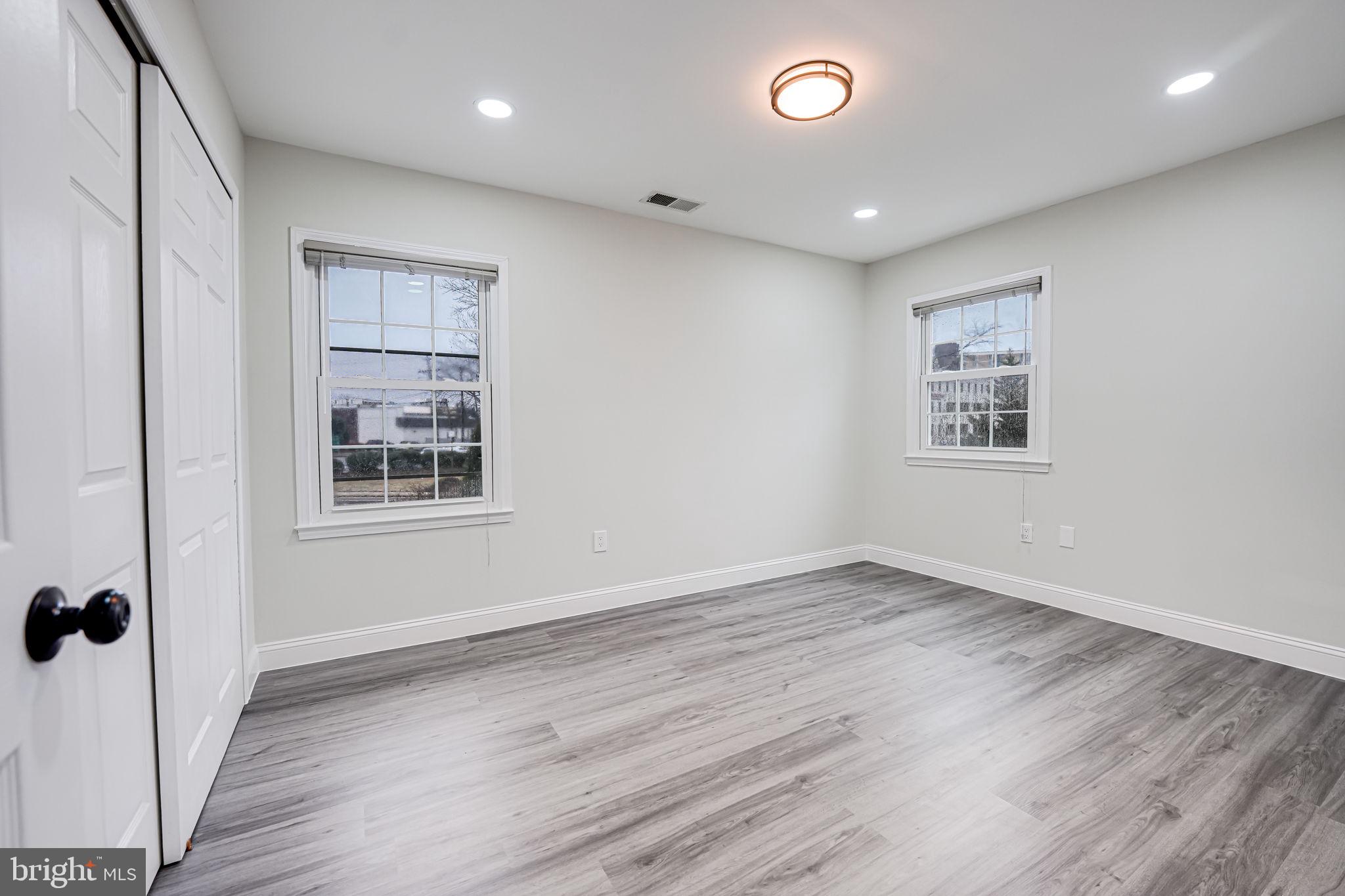 1262 Kensington Road McLean, VA 22101 - Photo 26 of 42