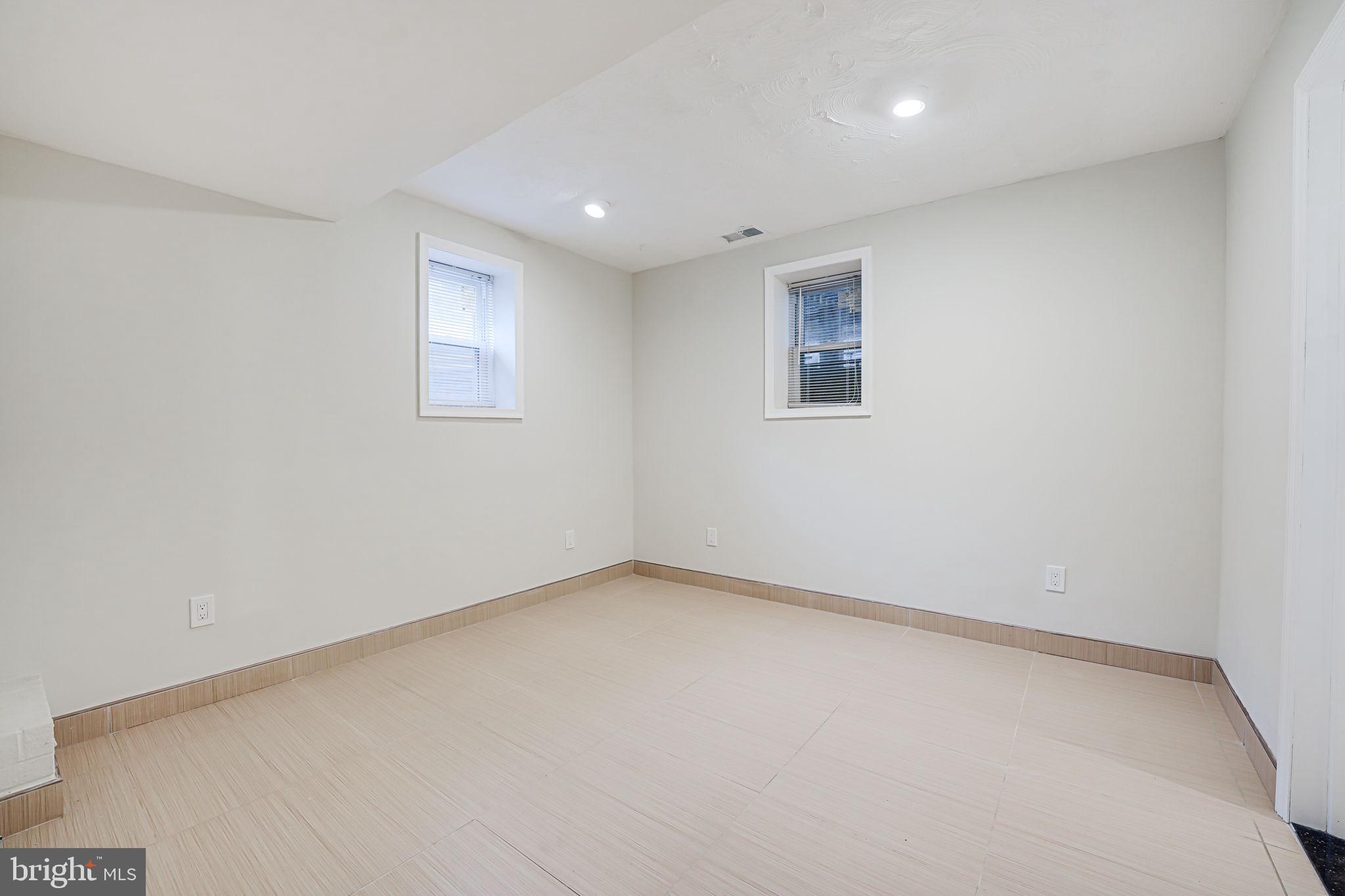 1262 Kensington Road McLean, VA 22101 - Photo 36 of 42