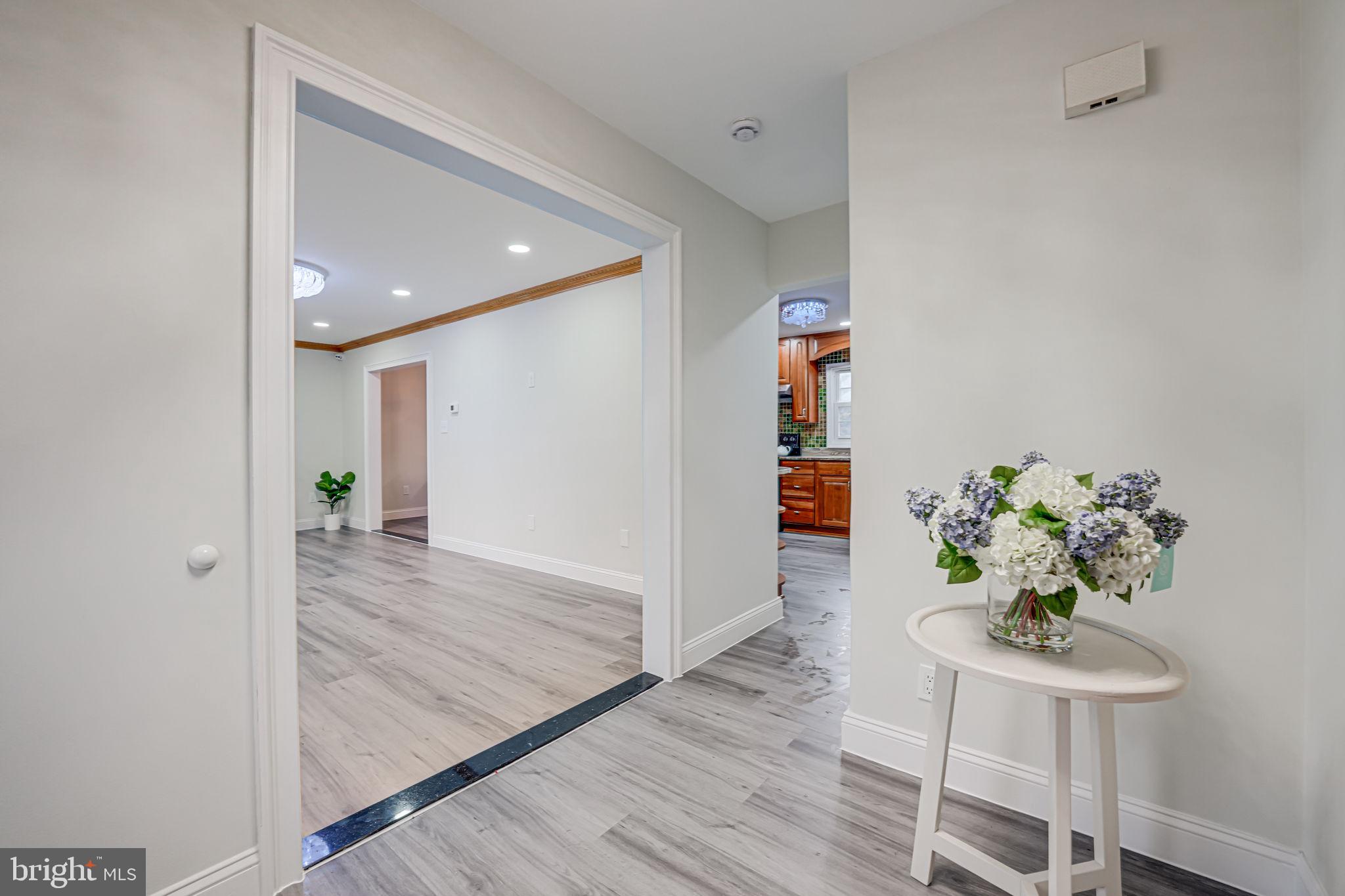1262 Kensington Road McLean, VA 22101 - Photo 5 of 42