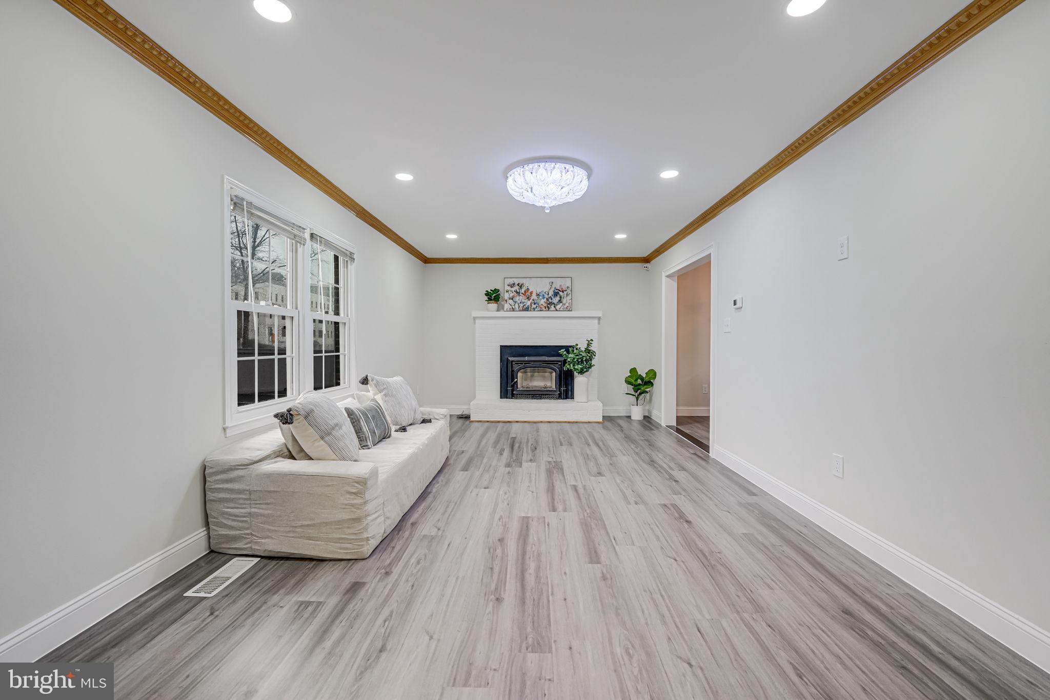 1262 Kensington Road McLean, VA 22101 - Photo 7 of 42