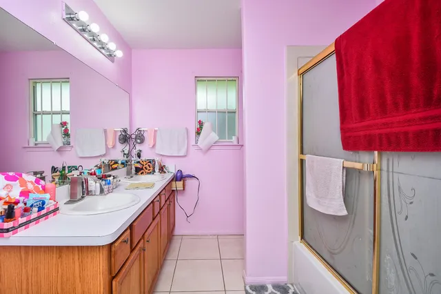 $1,900 | 7926 Westington Lane, Houston, TX 77040