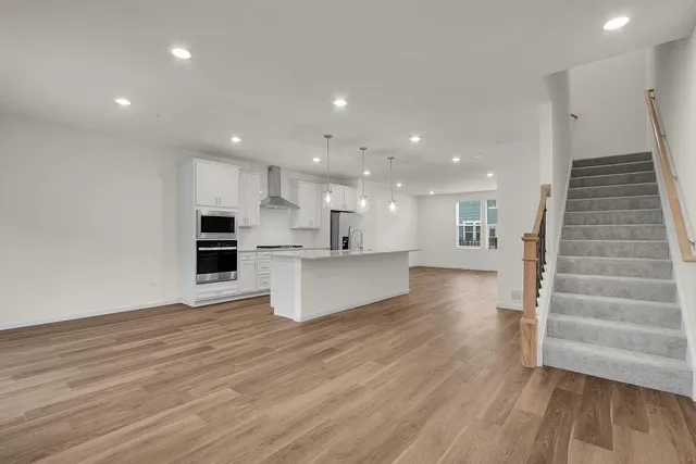 $3,800 | 6275 Sandbelt Drive, Lisle, IL 60532