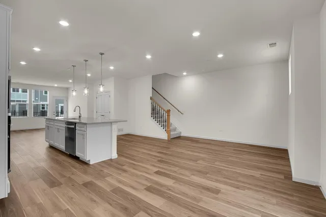 $3,800 | 6275 Sandbelt Drive, Lisle, IL 60532