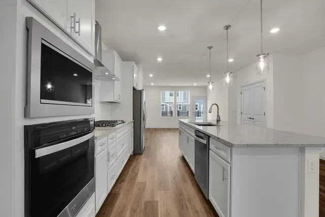 $3,800 | 6275 Sandbelt Drive, Lisle, IL 60532