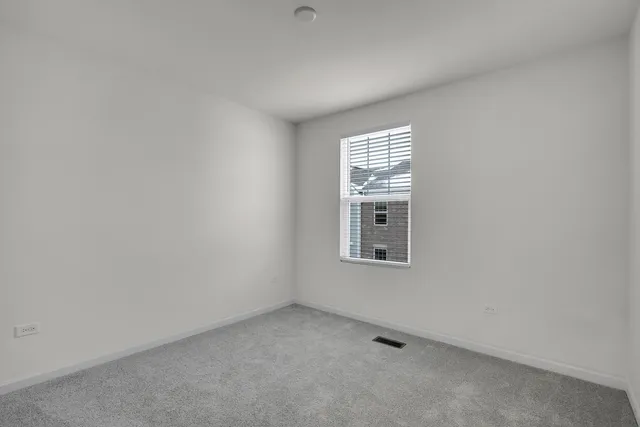 $3,800 | 6275 Sandbelt Drive, Lisle, IL 60532