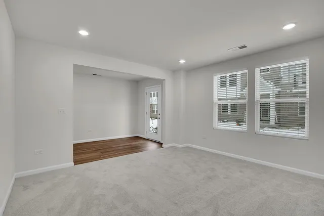 $3,800 | 6275 Sandbelt Drive, Lisle, IL 60532