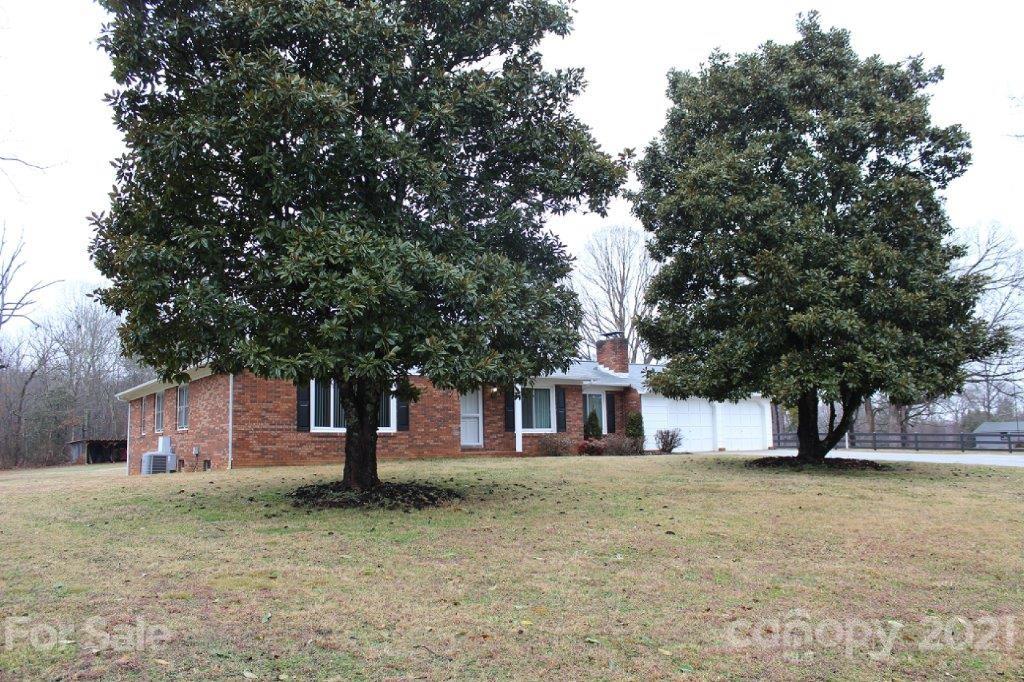 1739 Drexel Road Valdese, NC 28690 - Photo 5 of 32 Gallery Image 5